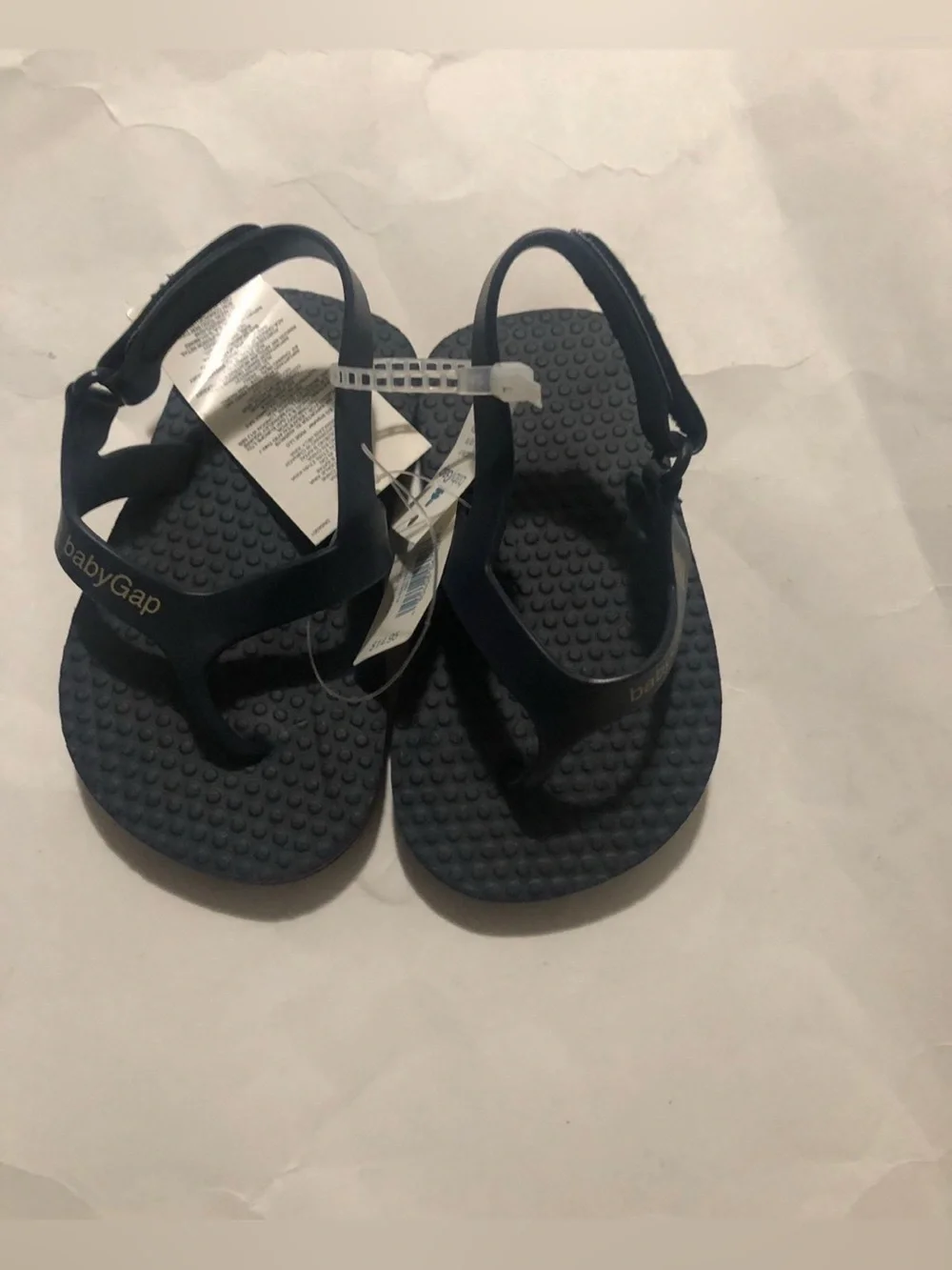 Baby Gap flip flops 6-12M NWT